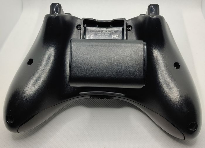 Microsoft Xbox 360 Wireless Controller rear