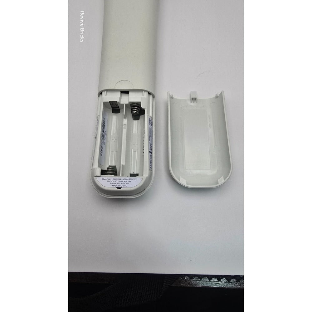 Xbox 360 Universal Media Remote battery compartment