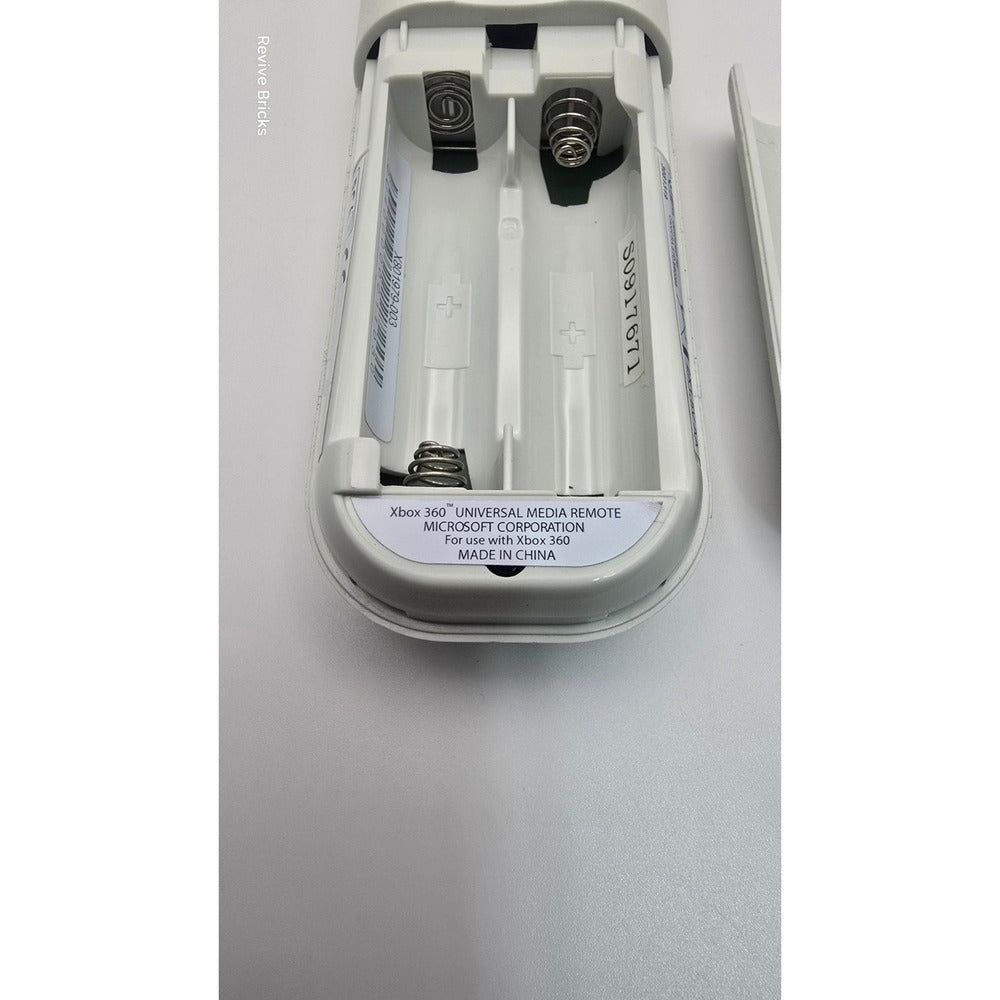 Xbox 360 Universal Media Remote battery contacts
